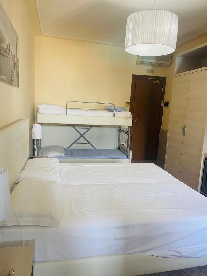 Hotel Bella Riviera Lungomare Виареджо Экстерьер фото