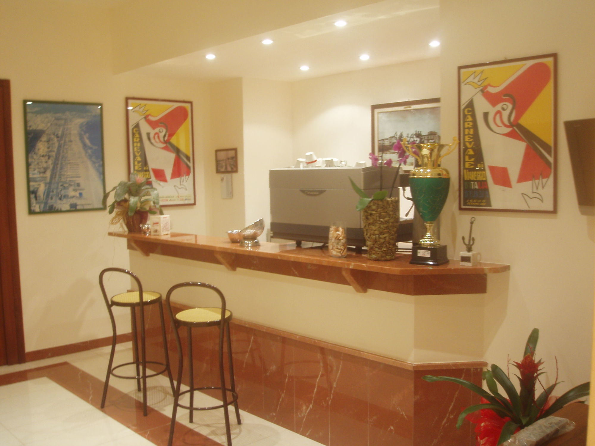 Hotel Bella Riviera Lungomare Виареджо Экстерьер фото